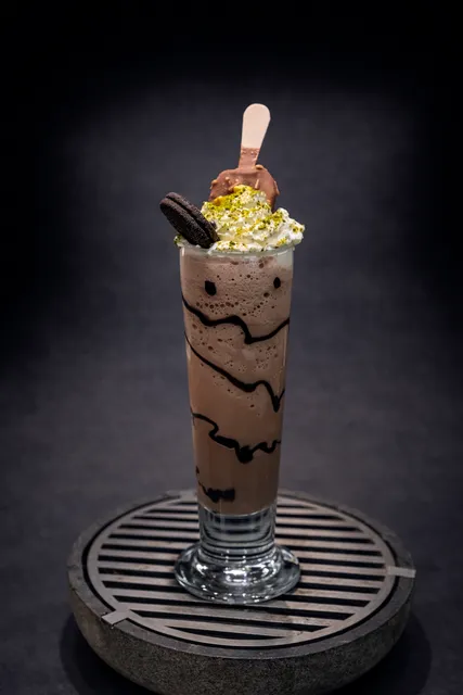 Oreo Banana Milkshake
