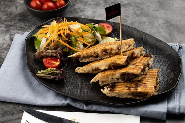 Kavurmalı Tost