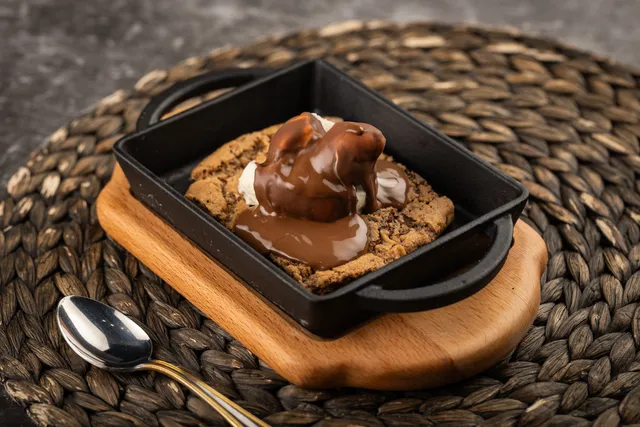 Sıcak Belçika Çikolatalı Cookies