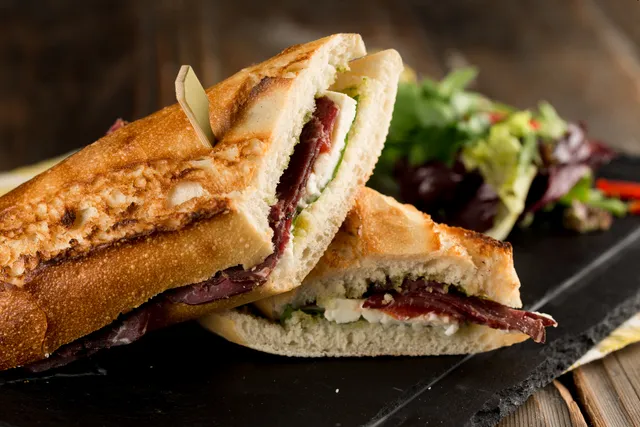 Bresaola Sandviç