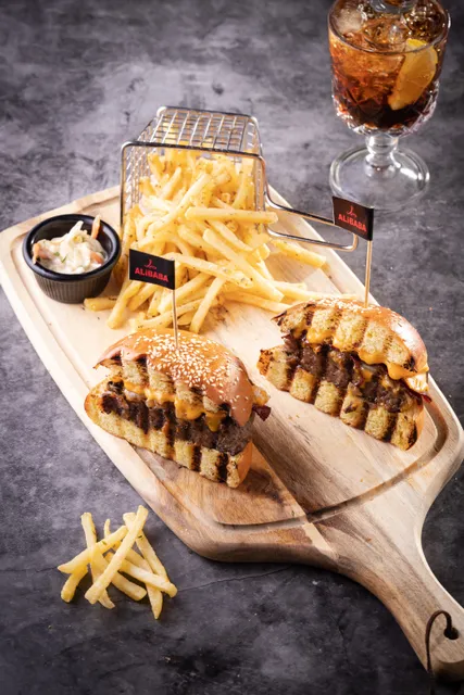 Cheddar Etli Füme Burger 140gr