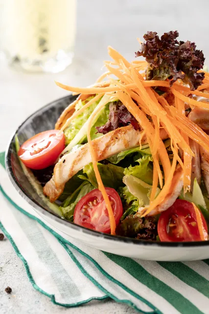 Tavuklu Salata