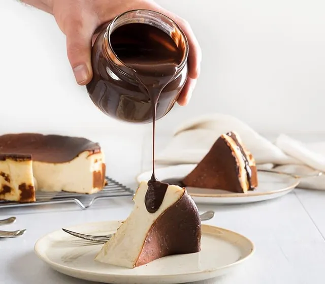 Çikolatalı San Sebastian Cheesecake
