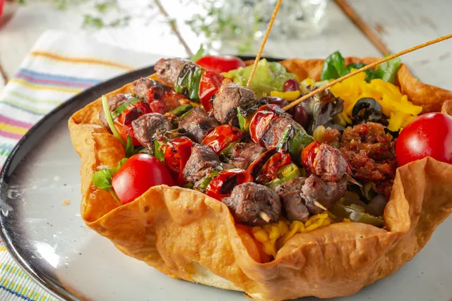 Tin Tako Salata (Etli)