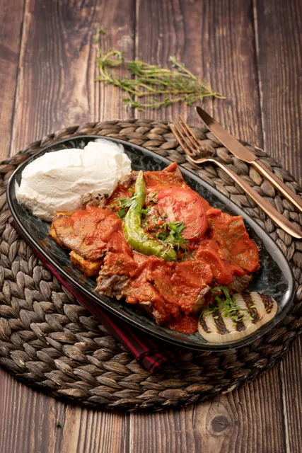 İskender Bonfile