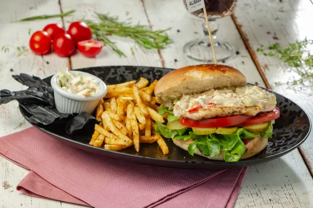 Mantar Soslu Tavuk Burger