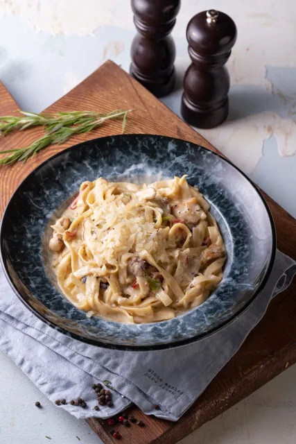 Fettuccine  Chicken All Pesto